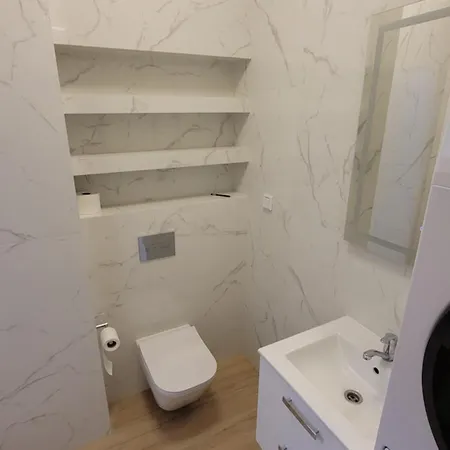 Apartmán Illumina Nowoczesny 50m2, Spokojna Okolica, 25min Do Centrum *