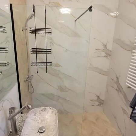 Apartmán Illumina Nowoczesny 50m2, Spokojna Okolica, 25min Do Centrum